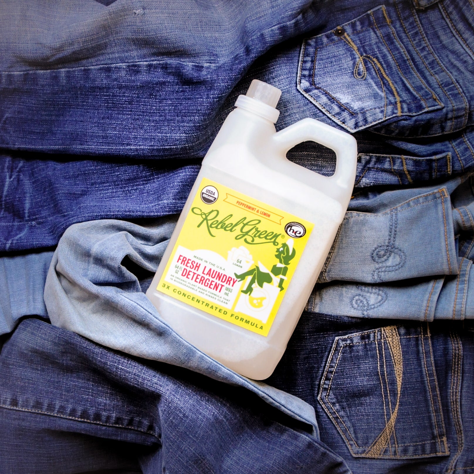 Rebel Green Good Sport Wash USDA-certified organic laundry detergent Peppermint & Lemon